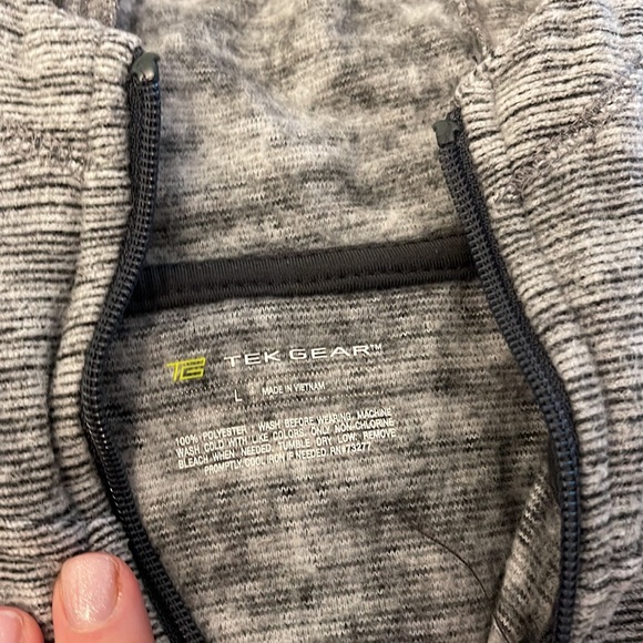 TEK Gear Large fleece hoodie NWOT - Picture 2 of 2